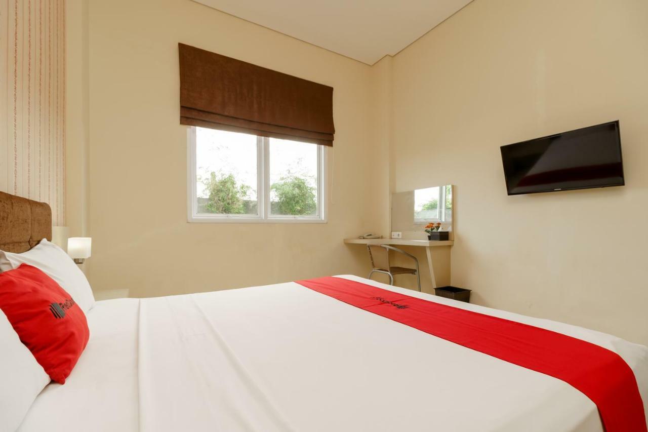 Reddoorz Plus Near Sangkareang Park Ματαράμ Εξωτερικό φωτογραφία