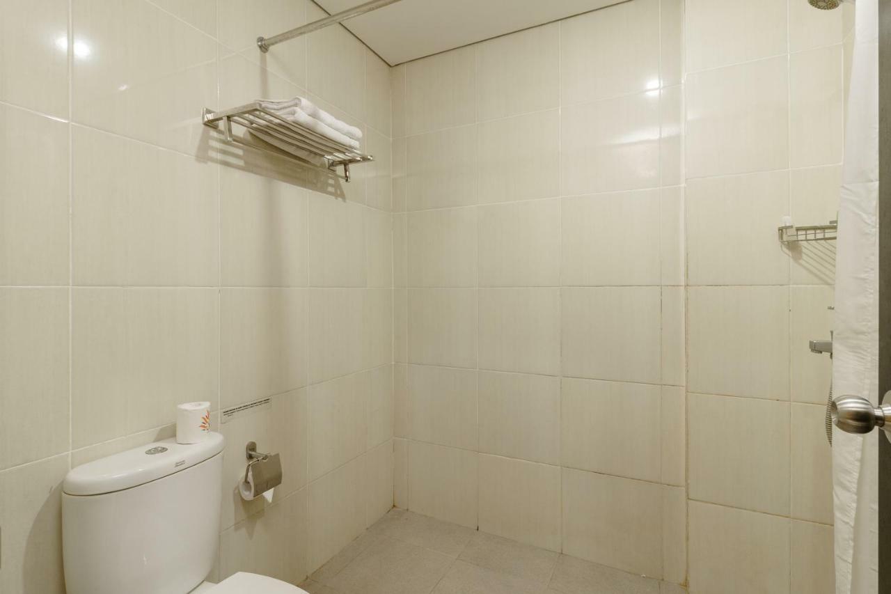 Reddoorz Plus Near Sangkareang Park Ματαράμ Εξωτερικό φωτογραφία